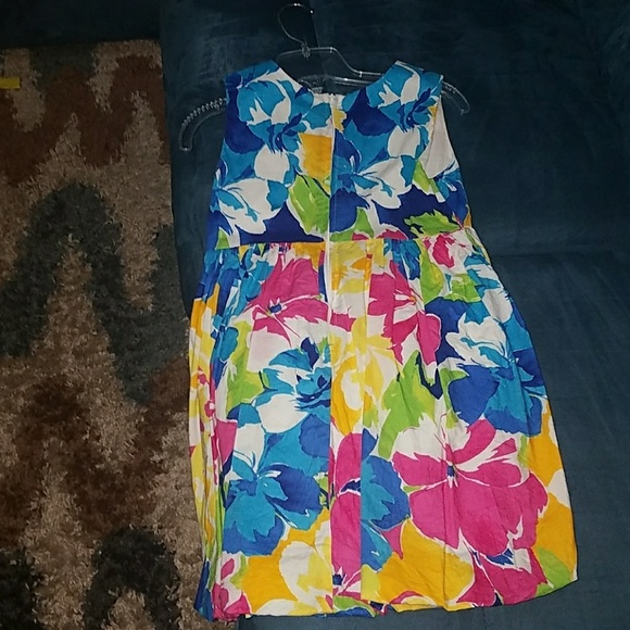 2 Colorful Little Girl's Dresses - Picture 6 of 7